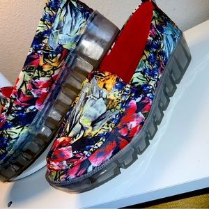 Bamboo platform loafers, size 9